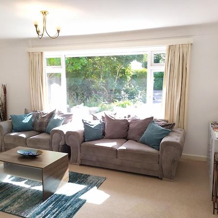 Lions Lodge: Great Location With Hot Tub Ringwood Esterno foto