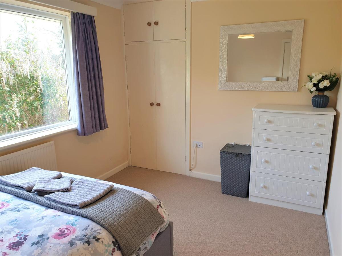 Lions Lodge: Great Location With Hot Tub Ringwood Esterno foto